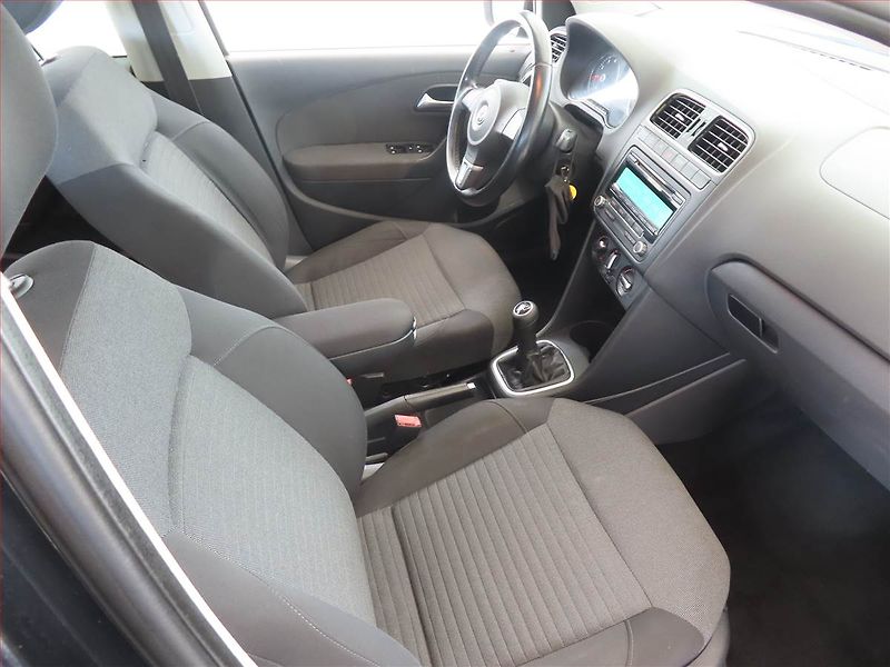 Volkswagen Polo (2013) Comfortline 1.2 12V, Tempomat - fotka 9 z 13