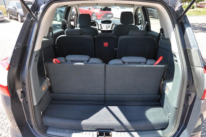 Ford Grand C-MAX 1.6i 16V 92kW 7.míst - fotka 9 z 21