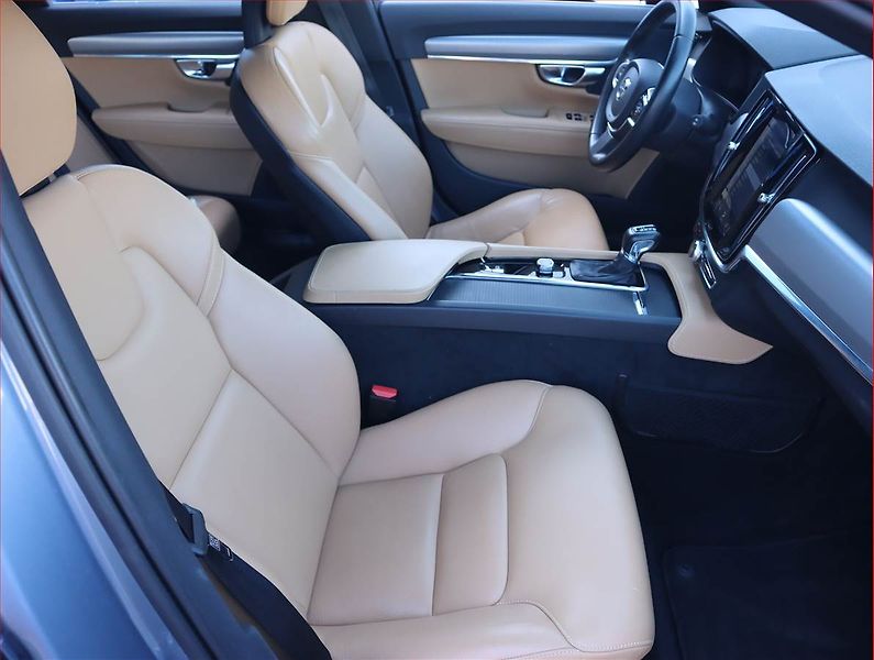 Volvo V90 (2017) D3, Automat, Kůže, Navi - fotka 9 z 20