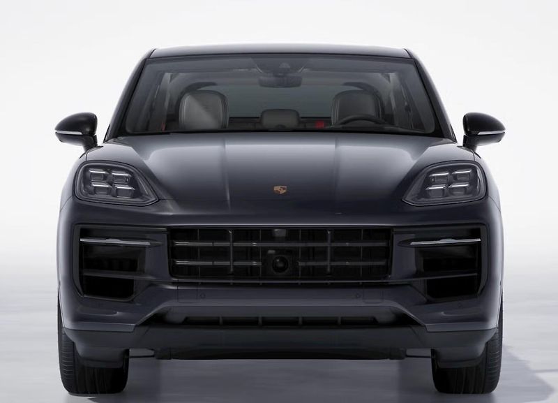 Porsche Cayenne (2026) E-Hybrid Coupé Black Edition - fotka 7 z 9