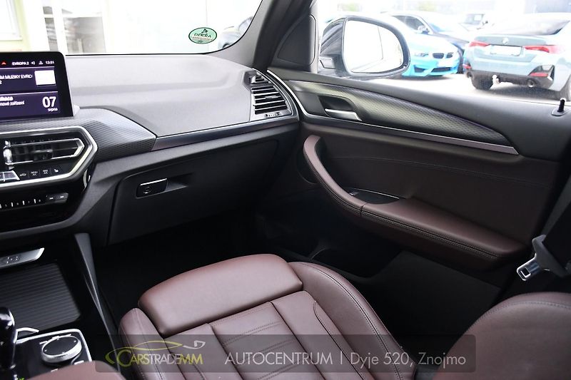 BMW X3 xDrive30d M-SPORT 1M ČR - fotka 11 z 54