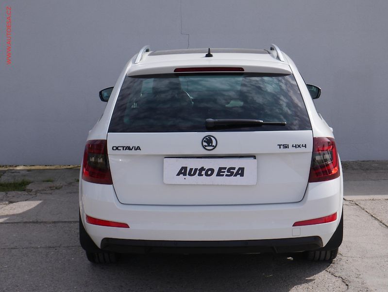 Škoda Octavia (2013) 1.8 TSI 4x4, ČR, DSG, bixen - fotka 5 z 17