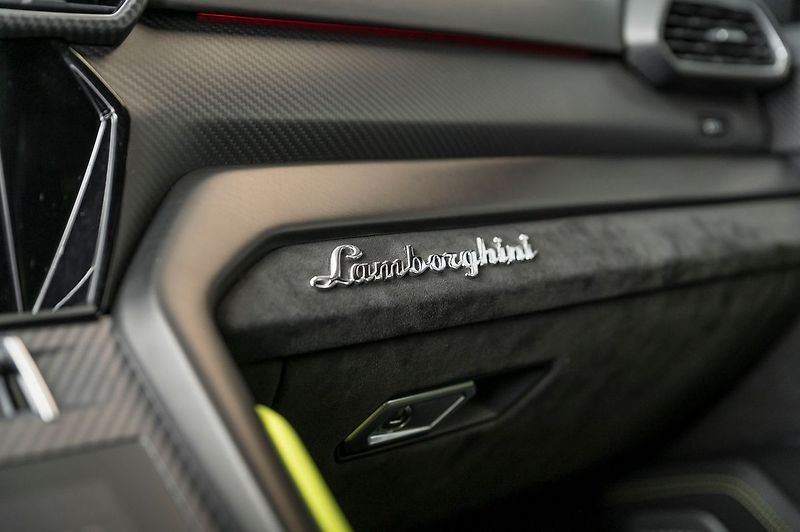 Lamborghini Urus Graphite Capsule/Pano/B&O 3D - fotka 22 z 27