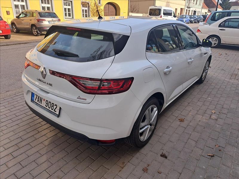 Renault Mégane 1,5 dCi - fotka 9 z 38