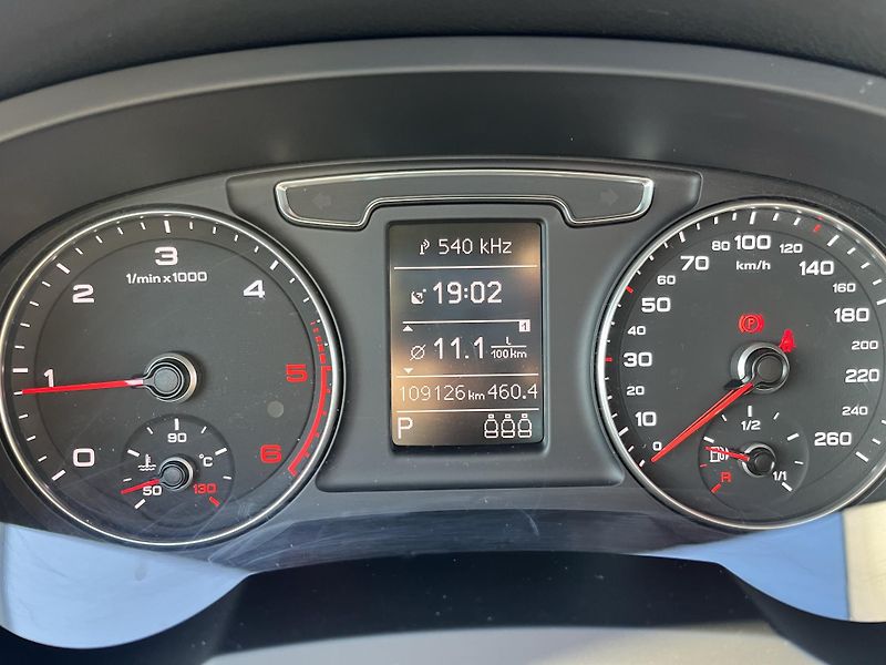 Audi Q3 (2015) 1. majitel - fotka 19 z 39