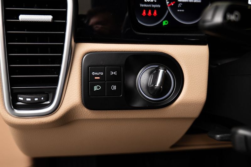 Porsche Cayenne Platinum Edition/Záruka/Bose - fotka 19 z 27