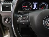 Volkswagen Touran (2011) Comfortline 2.0 TDI, Automat - náhled 18