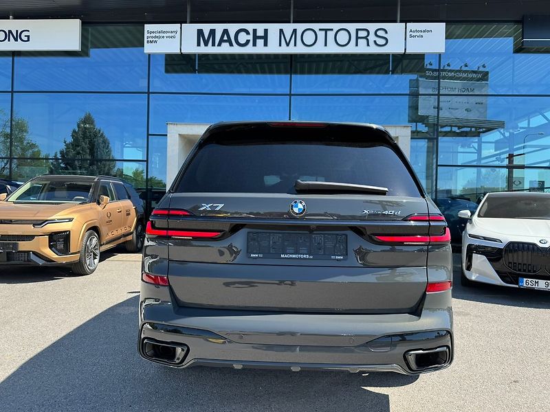 BMW X7 40xd Masáže Nezávislé Tažné - fotka 9 z 20