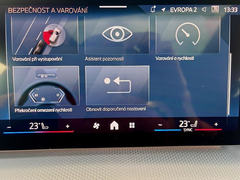 BMW X2 (2025) xDrive20dM ACC HUD Ad.LED PANO - fotka 35 z 48
