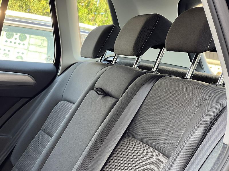 Volkswagen Golf Sportsvan 1.4TSi 92kw DSG KLIMA - fotka 29 z 48