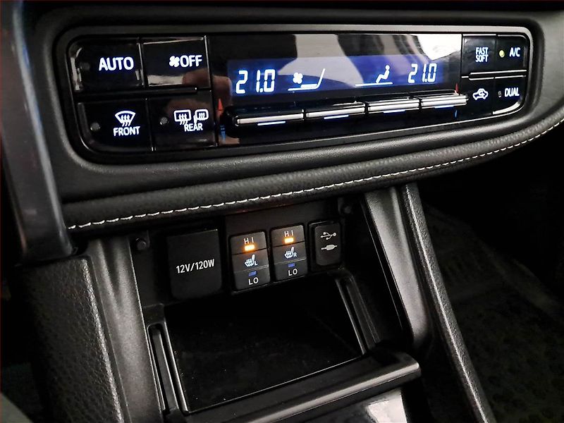 Toyota Corolla (2017) 1.6 Valvematic, ČR,1.maj - fotka 13 z 16