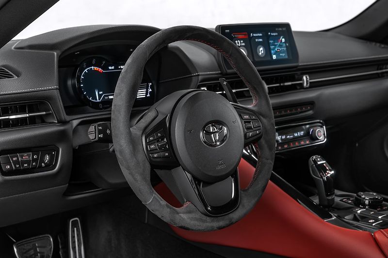 Toyota Supra GR Fuji Speedway Edition - fotka 14 z 19