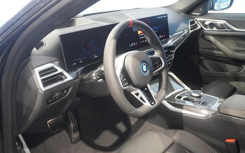 BMW i4 M60 xDrive Gran Coupé 440kW - fotka 8 z 11