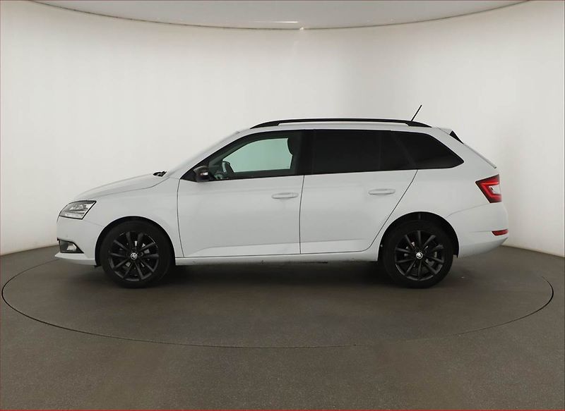 Škoda Fabia (2020) Style Plus 1.0 TSI, Serv.kniha - fotka 3 z 17
