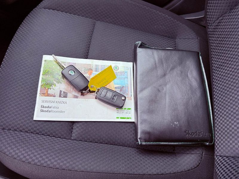 Škoda Fabia 1.2 TSi Elegance, Serviska - fotka 21 z 24