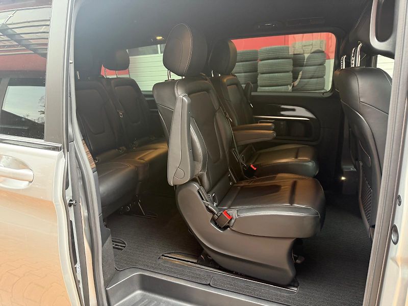 Mercedes-Benz Třídy V (2023) 300 d, XL AVG, 4M - fotka 16 z 21