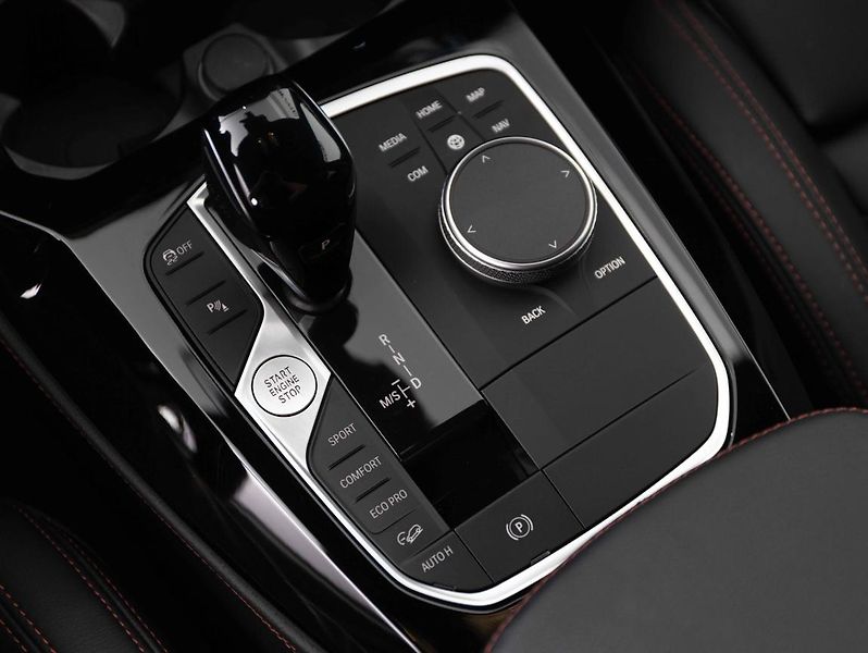 BMW X4 M40d - fotka 15 z 22