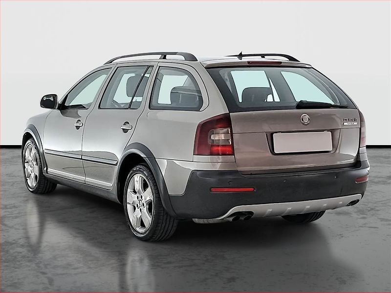 Škoda Octavia (2009) 1.9 TDI 4x4, 4X4, slušný stav - fotka 4 z 15