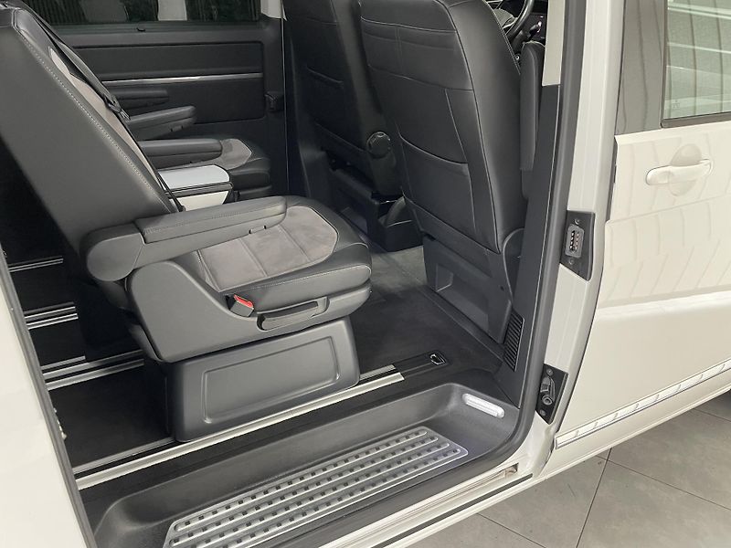 Volkswagen Multivan 2.0TDi 4x4 DSG ČR 1.MAJ TOP ! - fotka 17 z 40