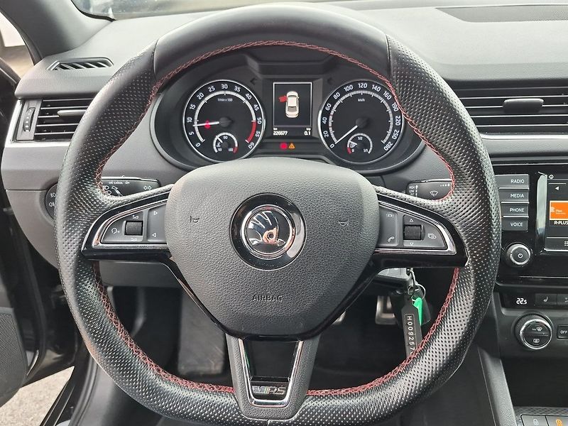 Škoda Octavia RS  2.0 TDI 135kw - fotka 13 z 25