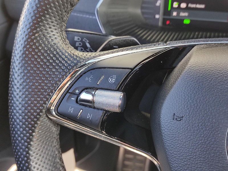 Škoda Octavia (2022) Combi SportLine 2,0 tdi 110 Kw - fotka 30 z 37