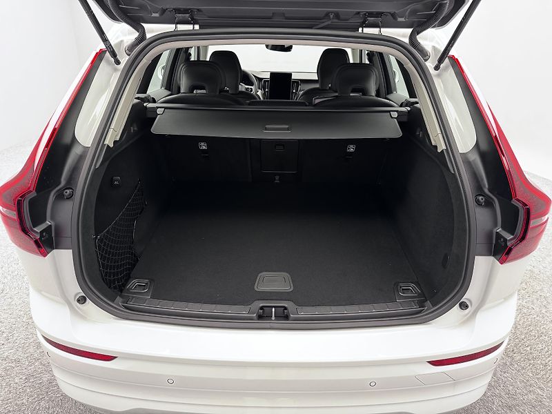 Volvo XC60 (2026)  B5 AWD AUT ESSENTIAL - fotka 5 z 20