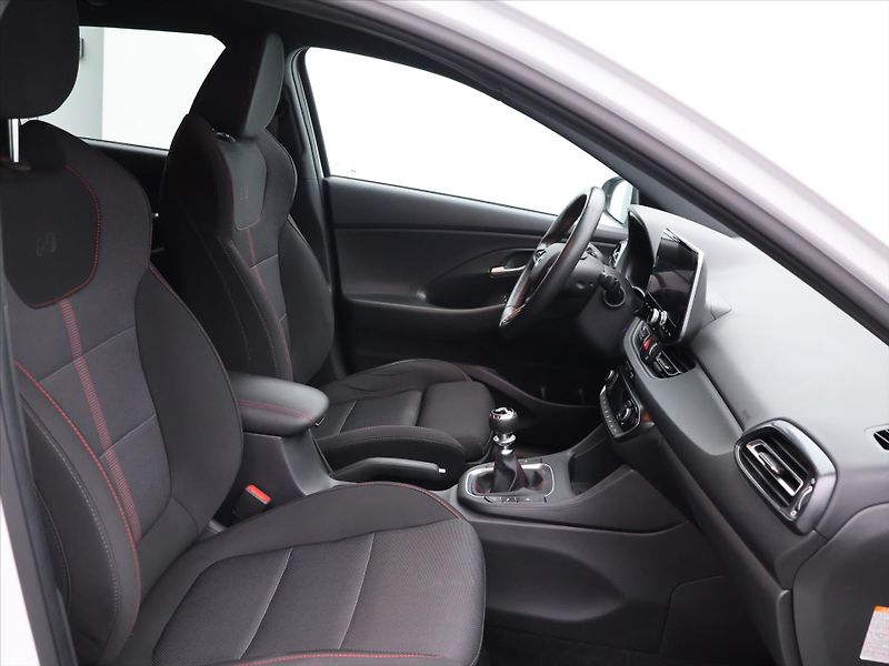 Hyundai i30 1,5 T-GDI N Line SmartKey CZ - fotka 11 z 32