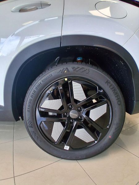 Omoda 5 (2025) Premium - fotka 9 z 20
