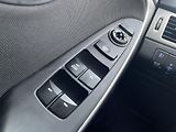 Hyundai i30 TRIKOLOR 1.6 CVVT 88 kW   - náhled 21