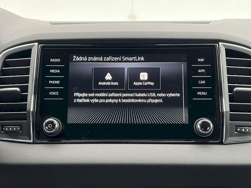 Škoda Karoq (2025) DSG 4x4  2.0 TDI / 110 kW / TO - fotka 25 z 34