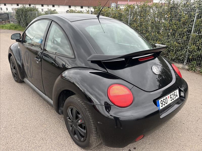Volkswagen New Beetle 1,6 i STK 4/2028 EKO ZAPLACENO - fotka 8 z 28