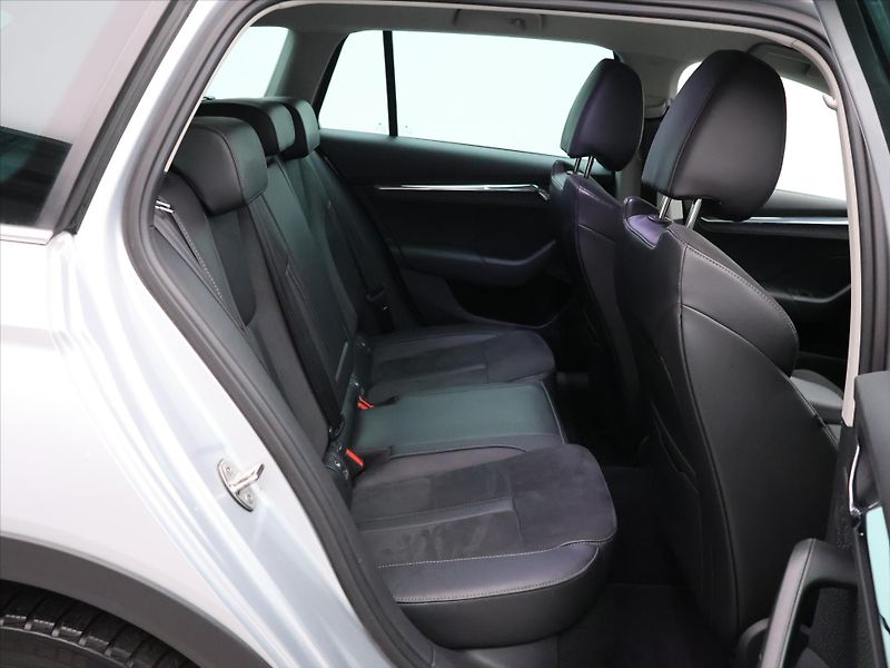 Škoda Octavia Scout 2.0 TDI 147kW 4x4 DSG CZ - fotka 12 z 28