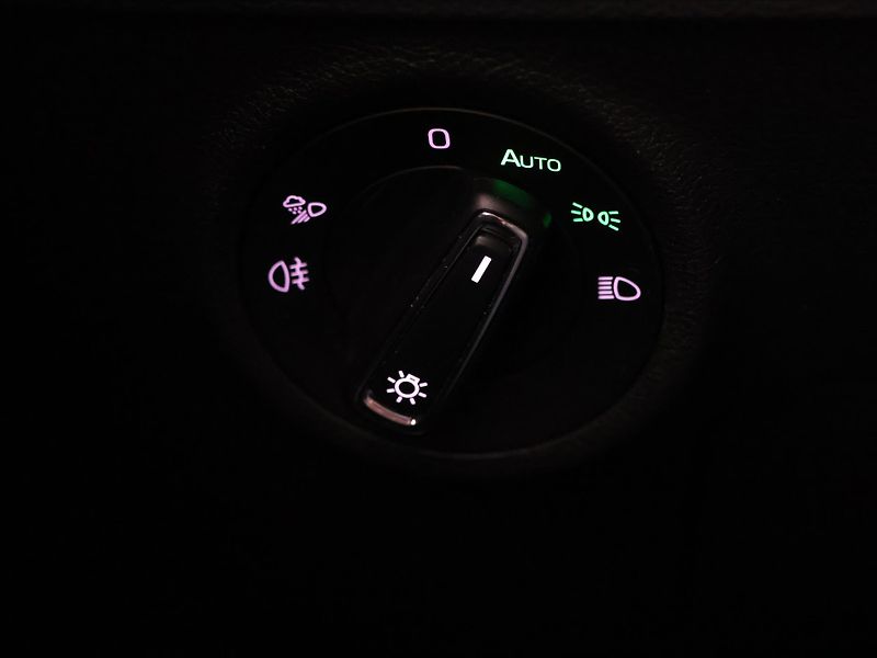 Škoda Karoq 2,0 TDI 110kW DSG 4x4 Style DP - fotka 19 z 34