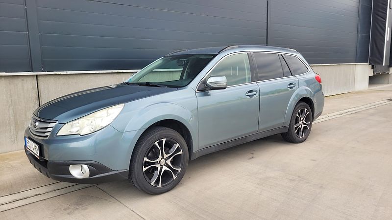 Subaru Legacy 2,5i 4x4 123 KW - fotka 4 z 24