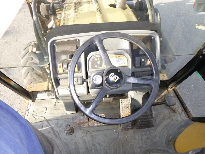 Caterpillar (2005) 428C - fotka 17 z 18