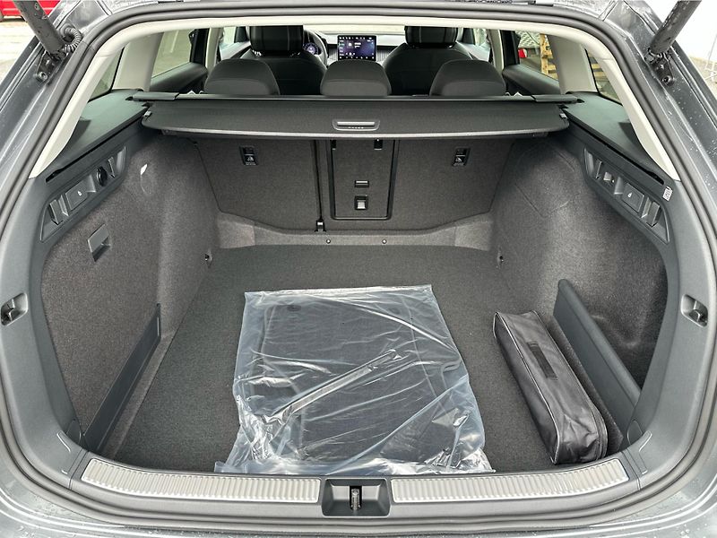 Škoda Superb (2026) 2,0 TDI 110 kW 7-stup. automat - fotka 18 z 24