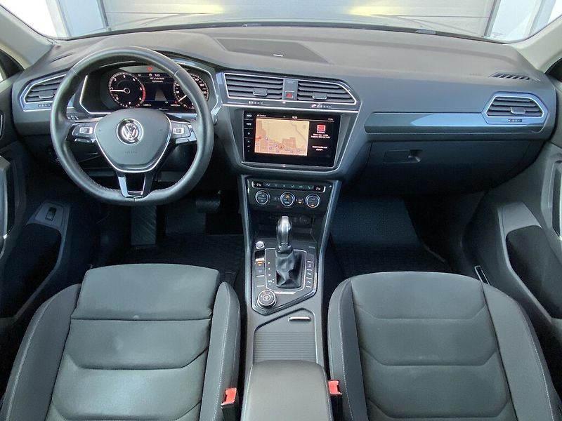 Volkswagen Tiguan 2,0 BiTDI 4Mot Highline DSG - fotka 10 z 27