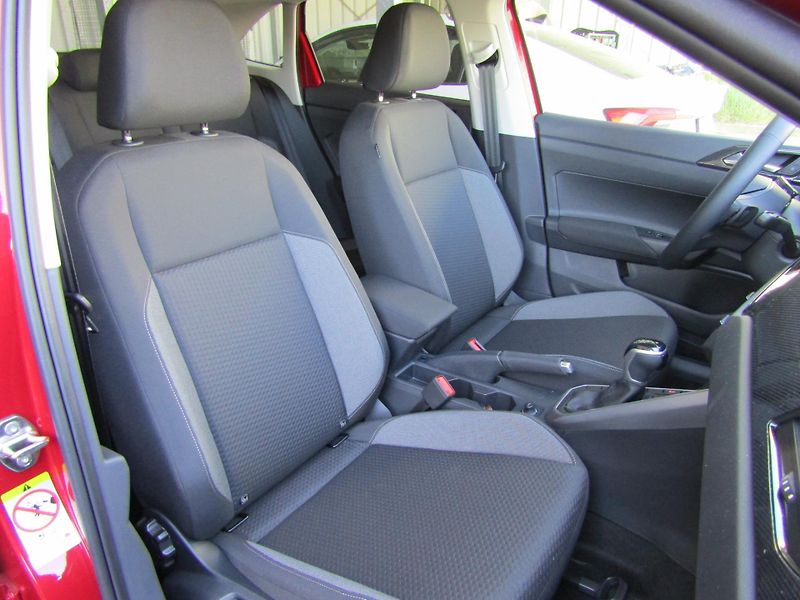 Volkswagen Taigo People 1,0 TSI 85 kW 7DSG - fotka 19 z 27
