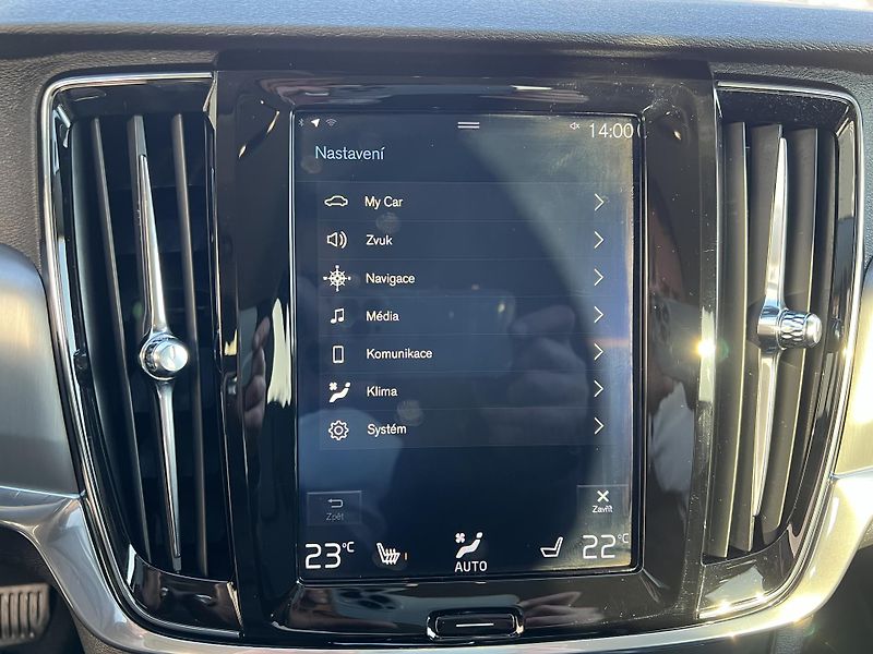 Volvo V90 (2019) 2.0d*173Kw*CrossCountry*4x4*AT - fotka 22 z 43