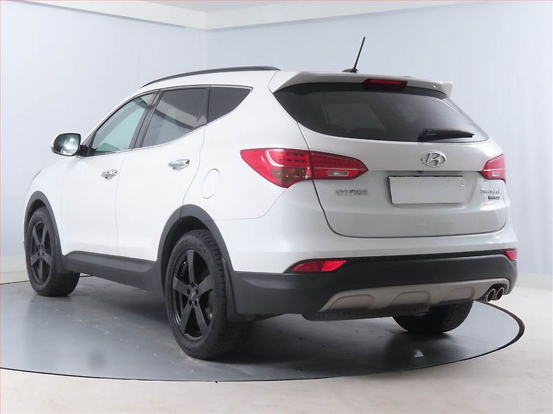 Hyundai Santa Fe (2015) Premium 2.2 CRDi, 4X4 - fotka 4 z 15