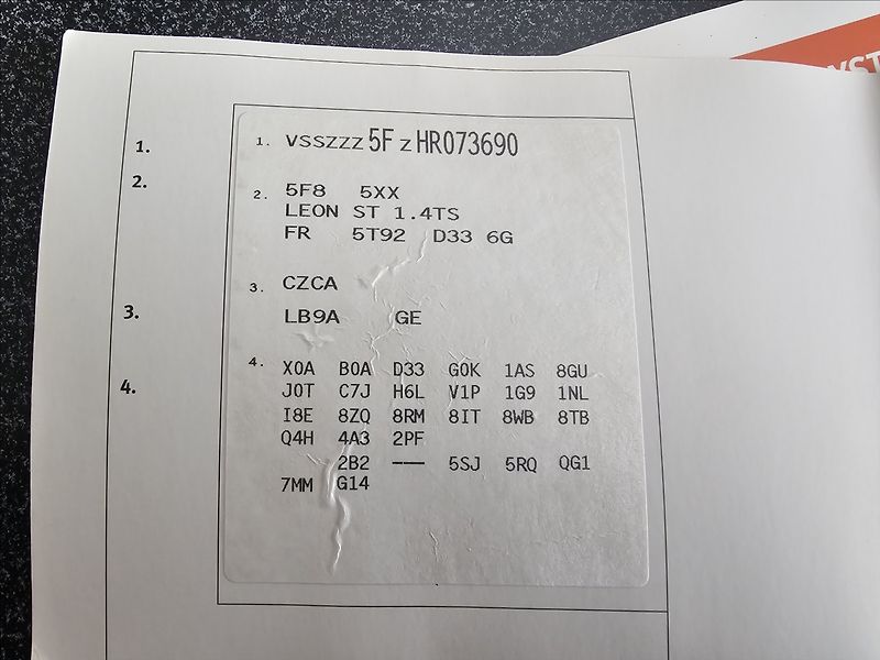 Seat Leon 1,4 TSi 92KW FR NAVI TEMPOMAT - fotka 43 z 47