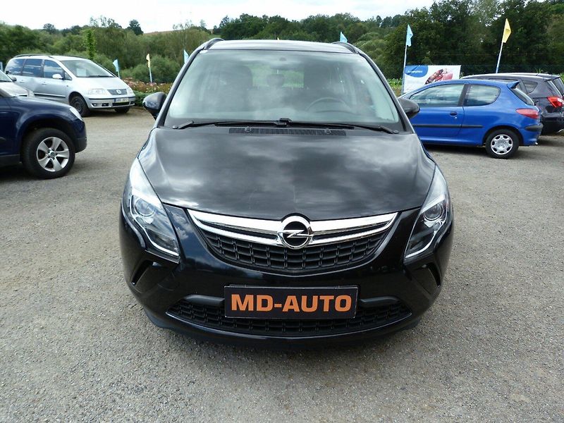 Opel Zafira 1.4 Turbo Edition - fotka 2 z 17