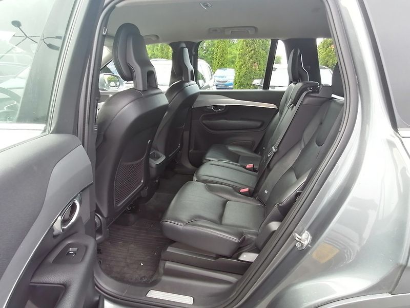 Volvo XC90 (2015) D5 AWD Momentum Head-up - fotka 10 z 21