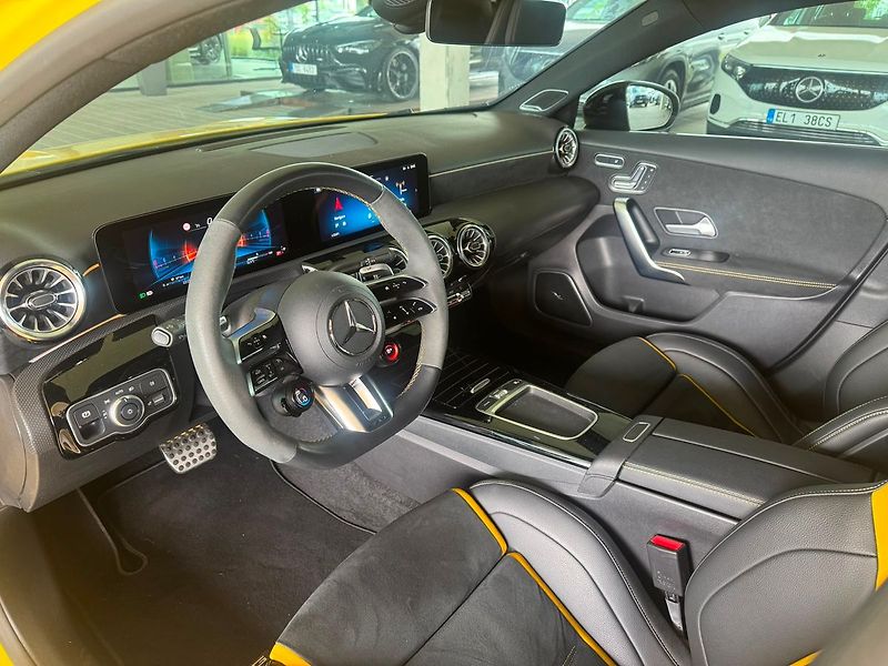 Mercedes-Benz Třídy A AMG 45s 4MATIC - fotka 12 z 20