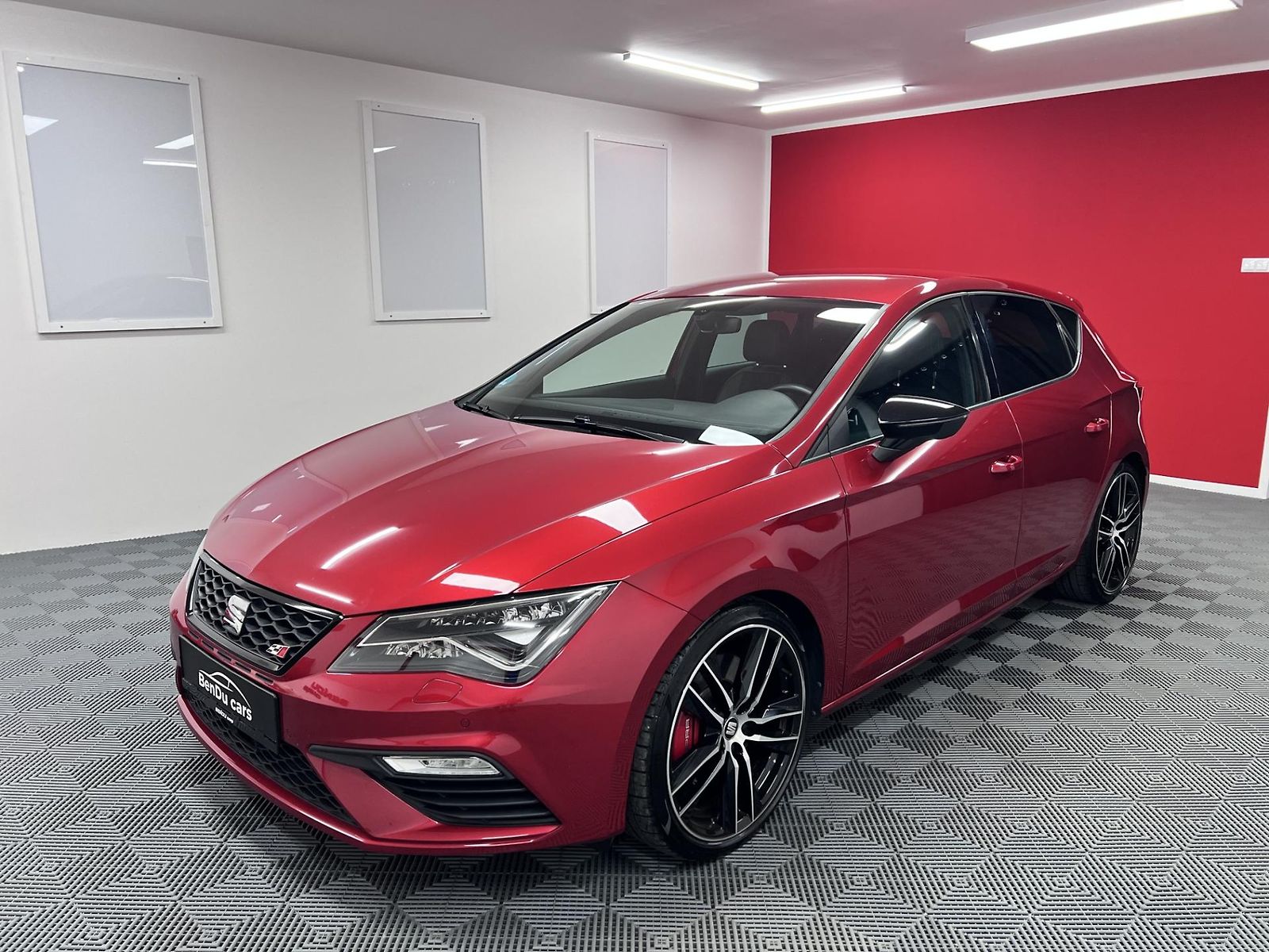 Seat Leon Cupra 300, 221 kW, Manuál