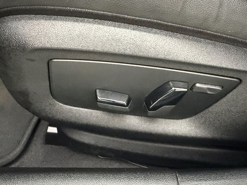 BMW Řada 5 530e Harman Kardon 360 Kůže - fotka 17 z 35