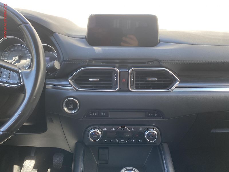 Mazda CX-5 (2017) 2.0i 4x4, 2.maj,ČR, LED, navi - fotka 12 z 21