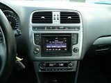 Volkswagen Polo 1,2 TSi 66kW serviska, 2x kola - náhled 30