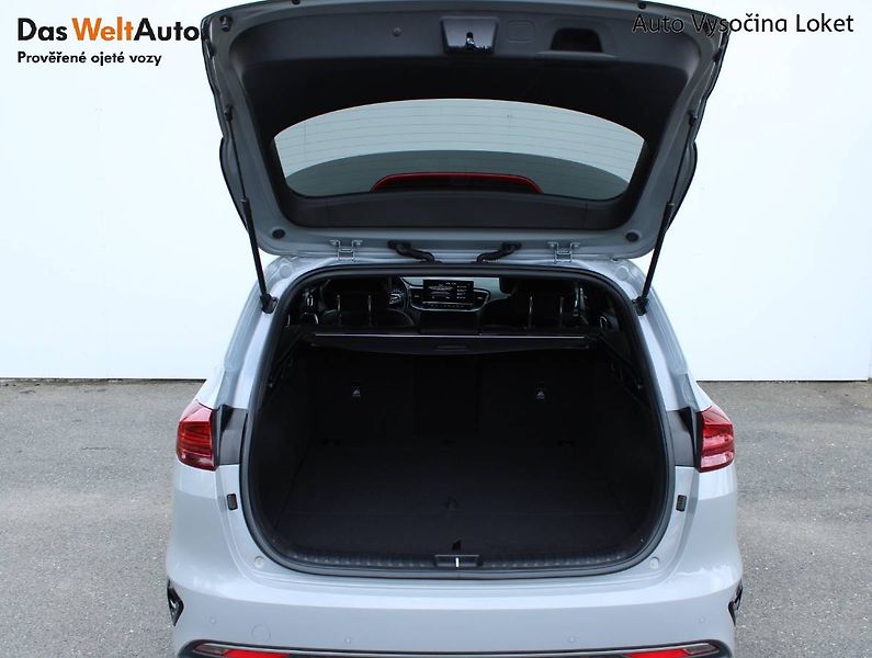 Kia Ceed (2024) 1.5 T- GDI  EDICE 30 103kW man - fotka 31 z 33