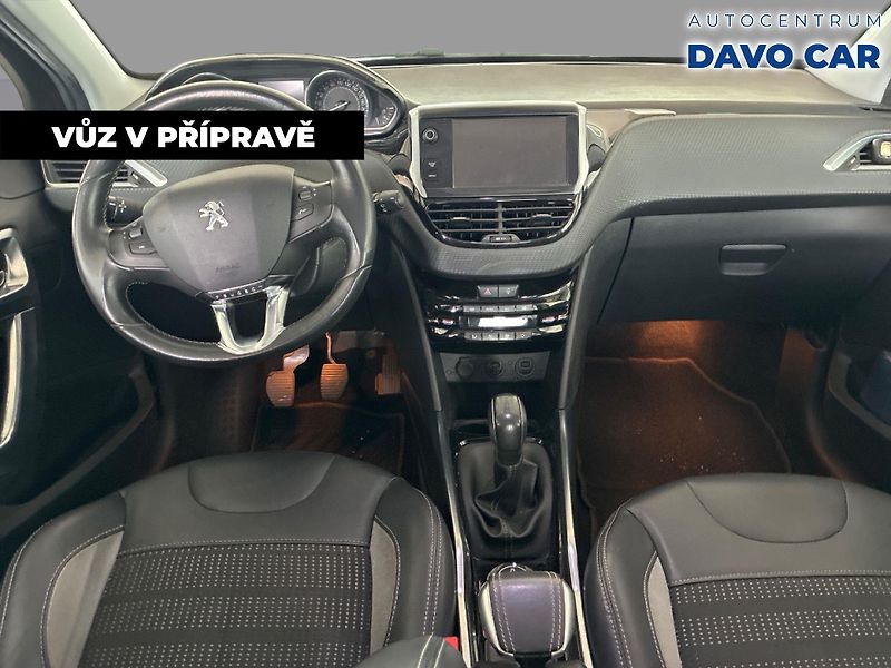 Peugeot 2008 1.6 VTi 88kW Allure Serv.Kniha - fotka 3 z 12